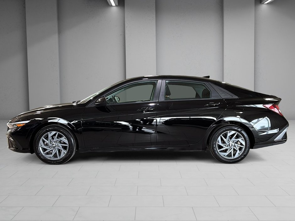 Hyundai Elantra PREFERRED VOLANT CHAUFFANT CARPLAY CAMERA 2024-2