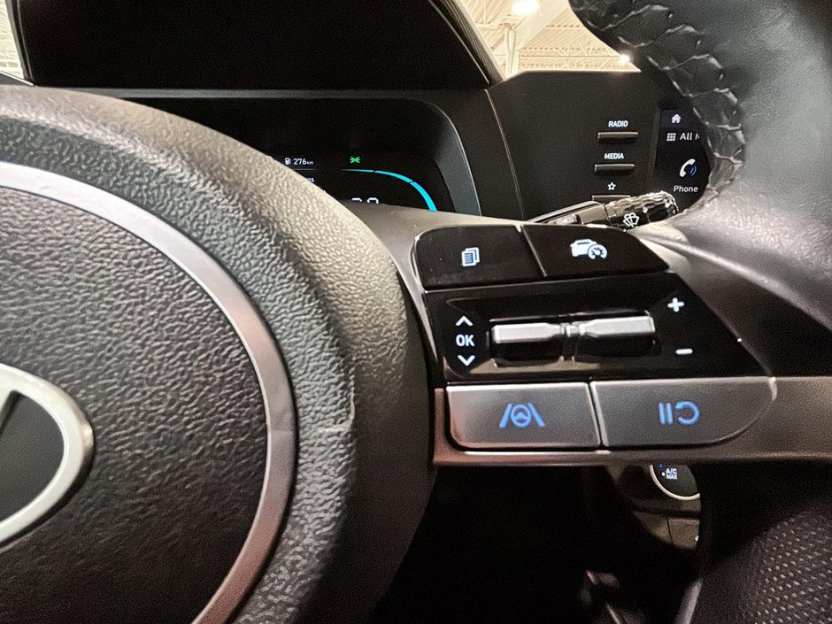 Hyundai Elantra PREFERRED VOLANT CHAUFFANT CARPLAY CAMERA 2024-23