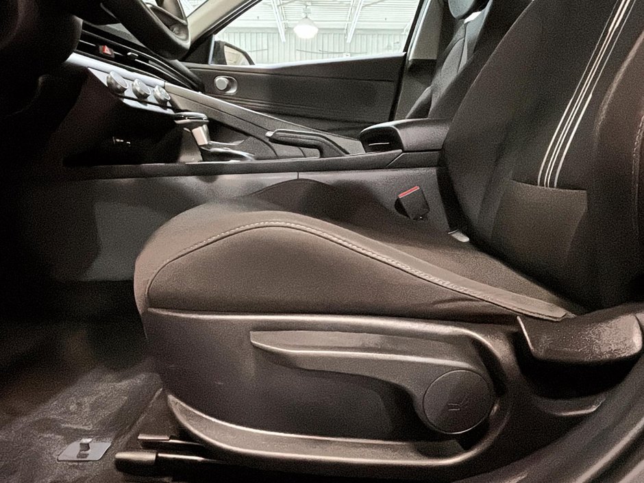 Hyundai Elantra PREFERRED VOLANT CHAUFFANT CARPLAY CAMERA 2024-14