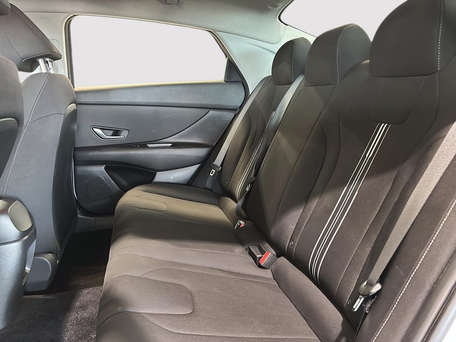 Hyundai Elantra PREFERRED VOLANT CHAUFFANT CARPLAY CAMERA 2024-23