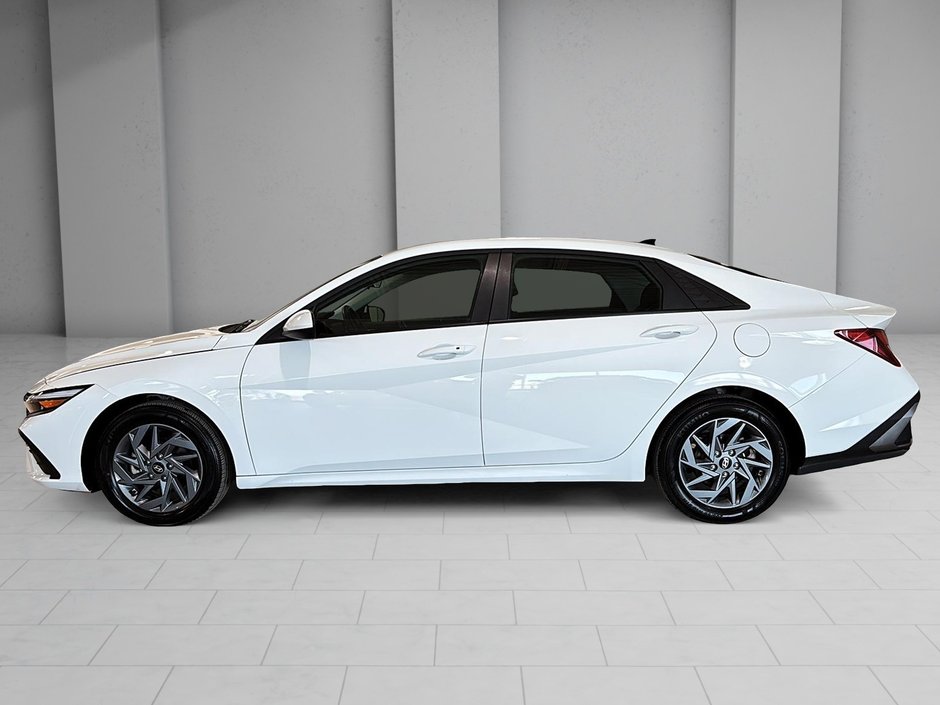 Hyundai Elantra PREFERRED VOLANT CHAUFFANT CARPLAY CAMERA 2024-4
