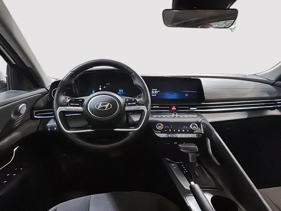 Hyundai Elantra PREFERRED TECH TOIT OUVRANT CARPLAY CAMERA 2024-19