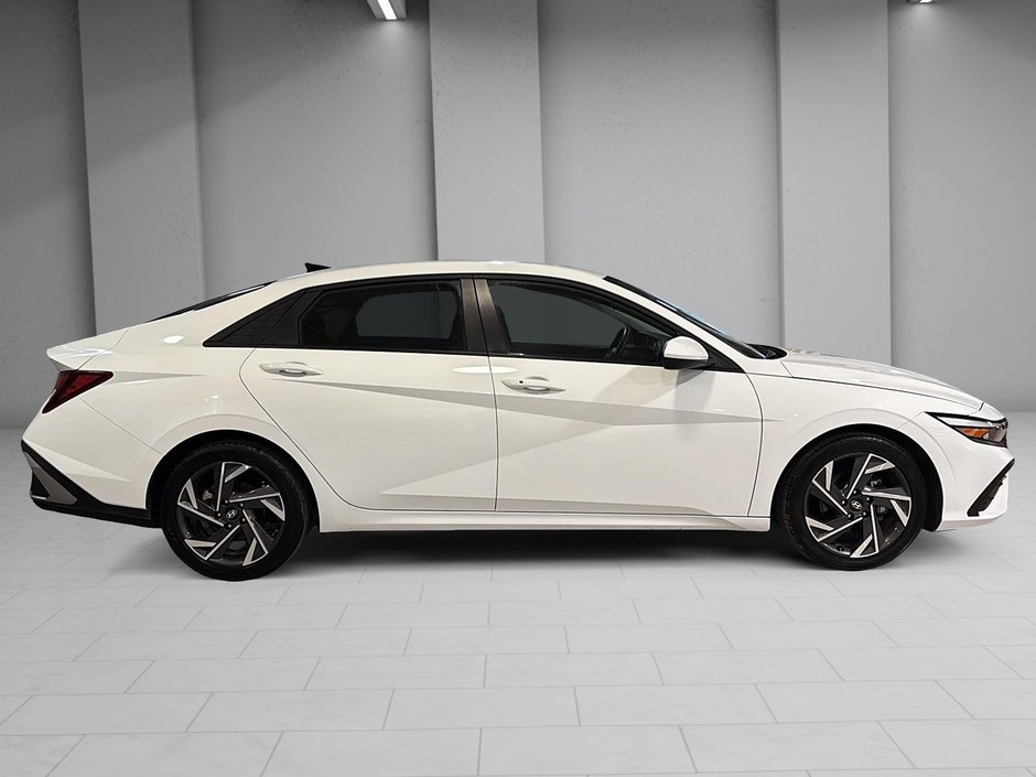 Hyundai Elantra PREFERRED TECH TOIT OUVRANT CARPLAY CAMERA 2024-10