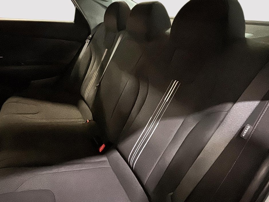 Hyundai Elantra PREFERRED TECH TOIT OUVRANT CARPLAY CAMERA 2024-16