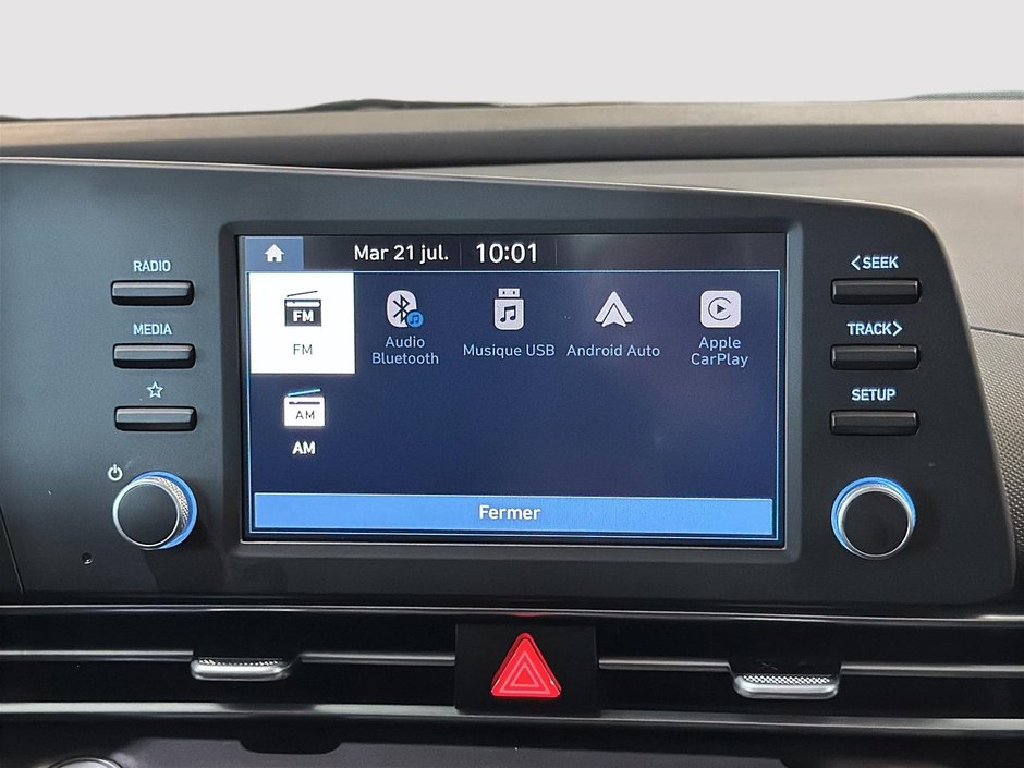 Hyundai Elantra PREFERRED CAMERA CARPLAY SIEGES CHAUFFANTS MAGS 2024-27