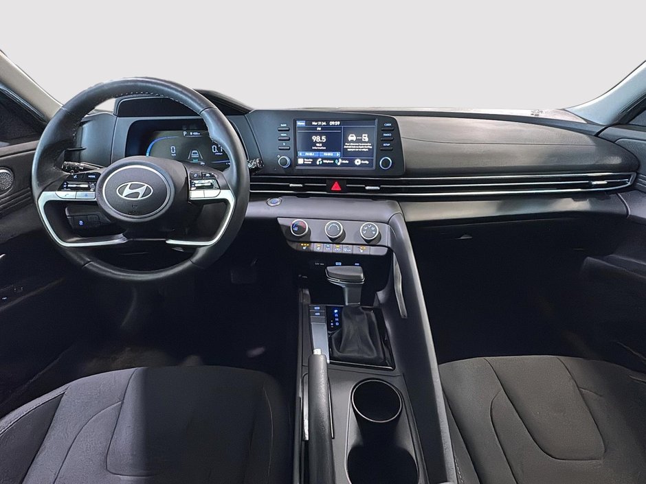 Hyundai Elantra PREFERRED CAMERA CARPLAY SIEGES CHAUFFANTS MAGS 2024-3