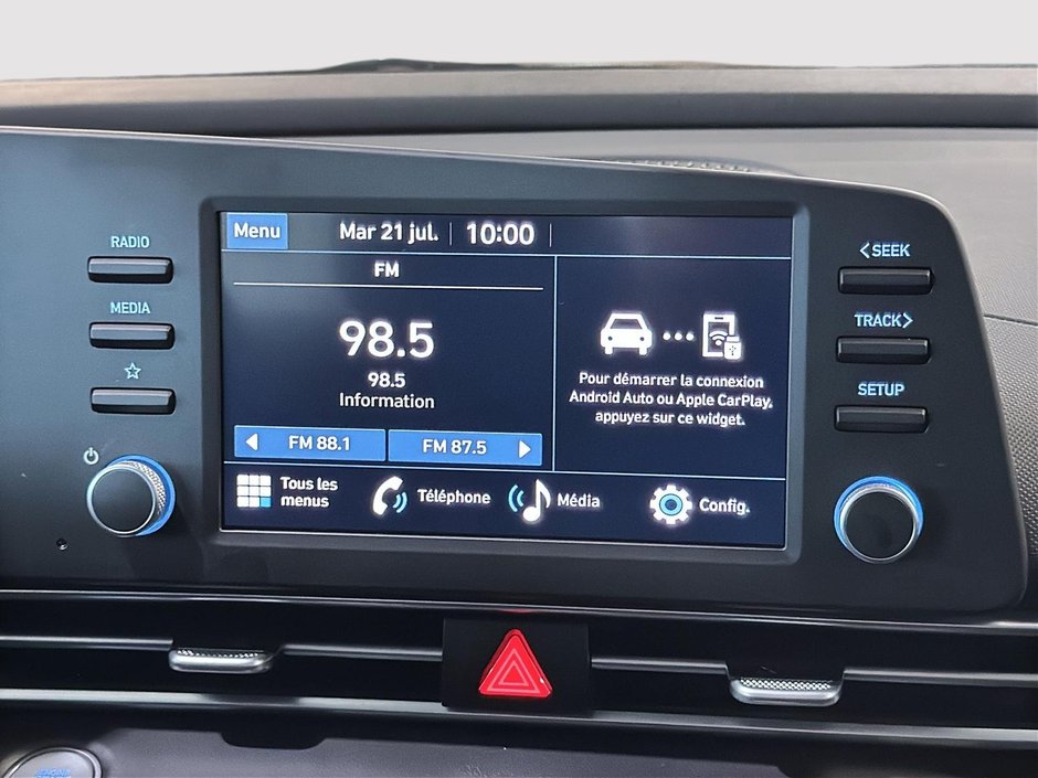 Hyundai Elantra PREFERRED CAMERA CARPLAY SIEGES CHAUFFANTS MAGS 2024-23