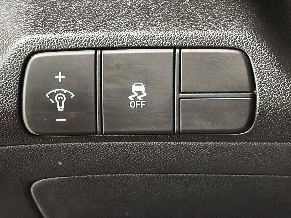 Hyundai Elantra LUXURY TOIT OUVRANT GPS CARPLAY CUIR CHAUFFANTS 2024-37