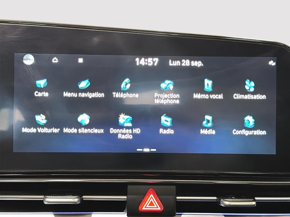 Hyundai Elantra LUXURY ** CECI EST UNE 2024 AU PRIX D'UNE 2023 ** 2024-28