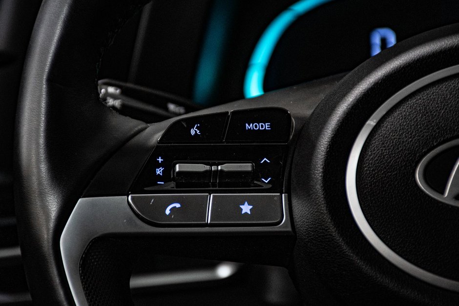 Hyundai Elantra PREFERRED CARPLAY CAMERA KEYLESS  VOLANT CHAUFFANT 2025-28