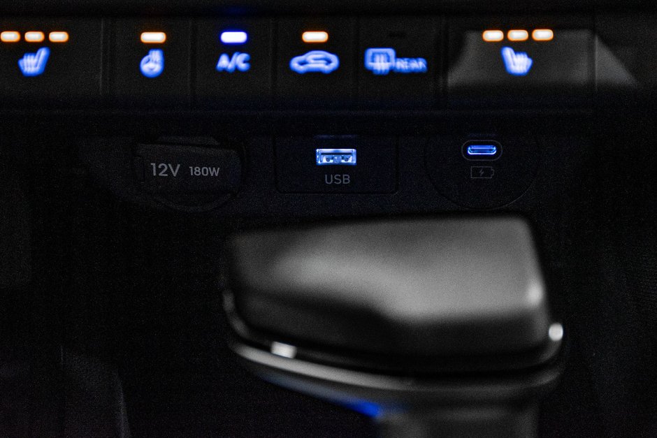 Hyundai Elantra PREFERRED CARPLAY CAMERA KEYLESS  VOLANT CHAUFFANT 2025-25