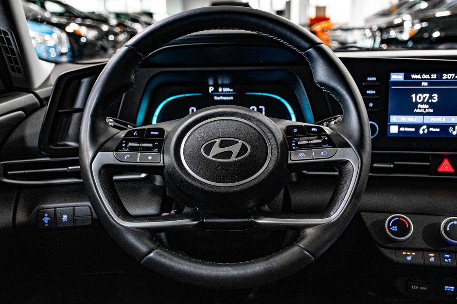 Hyundai Elantra PREFERRED CARPLAY CAMERA KEYLESS  VOLANT CHAUFFANT 2025-27