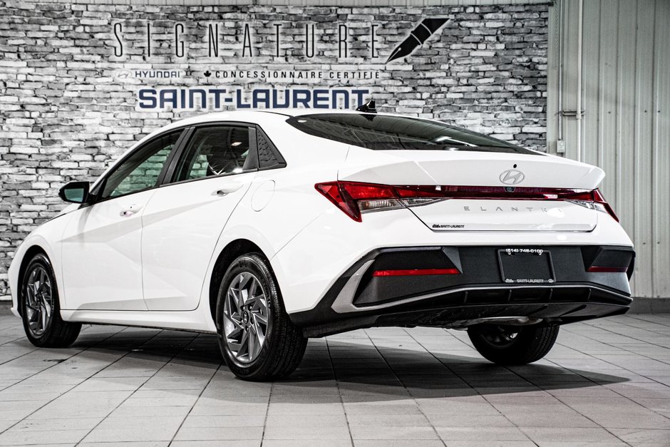 Hyundai Elantra PREFERRED CARPLAY CAMERA KEYLESS  VOLANT CHAUFFANT 2025-11