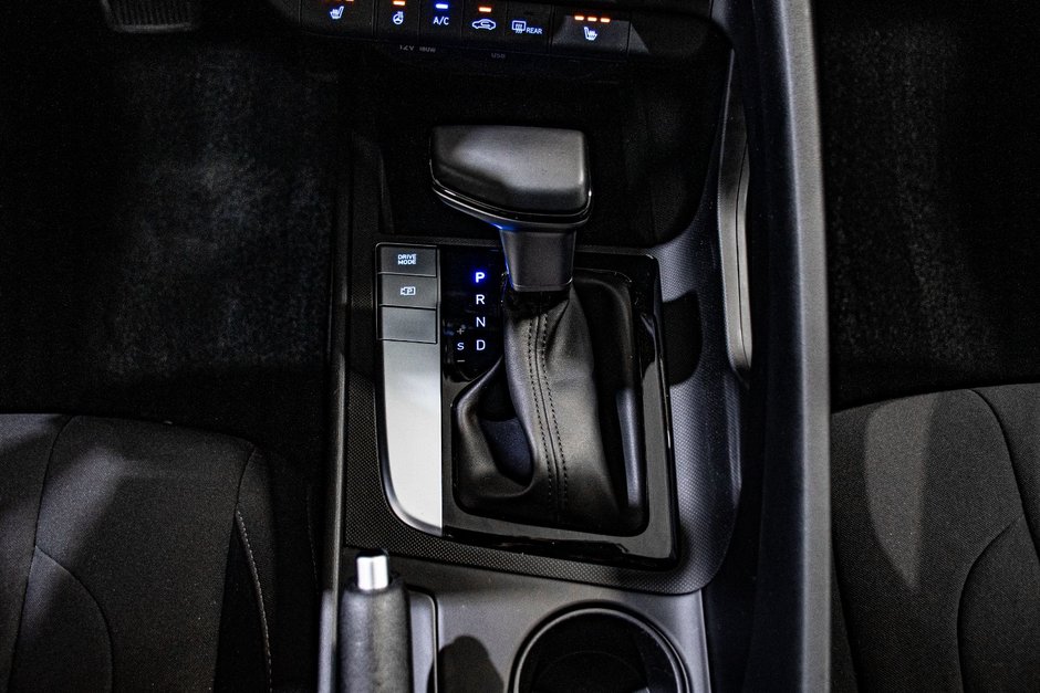 Hyundai Elantra PREFERRED CARPLAY CAMERA KEYLESS  VOLANT CHAUFFANT 2025-26