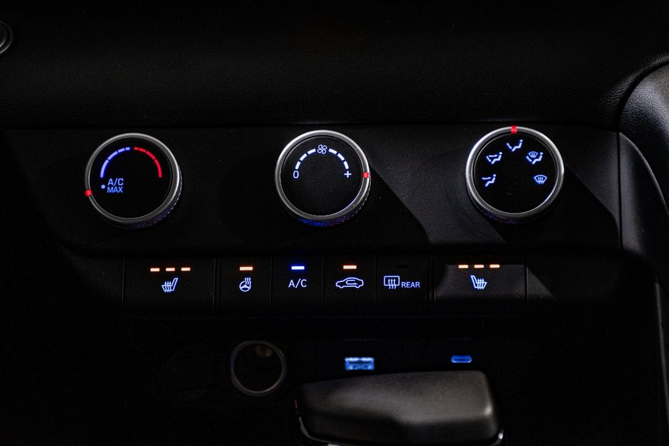 Hyundai Elantra PREFERRED CARPLAY CAMERA KEYLESS  VOLANT CHAUFFANT 2025-23