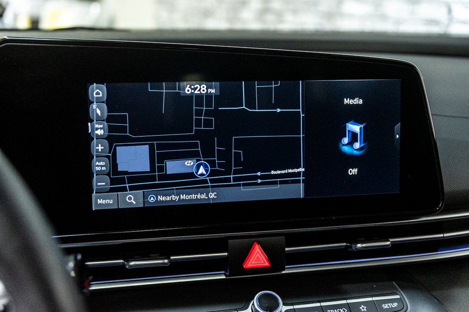 Hyundai Elantra PREFERRED TECH PACKAGE TOIT CARPLAY CAMERA KEYLESS 2025-27