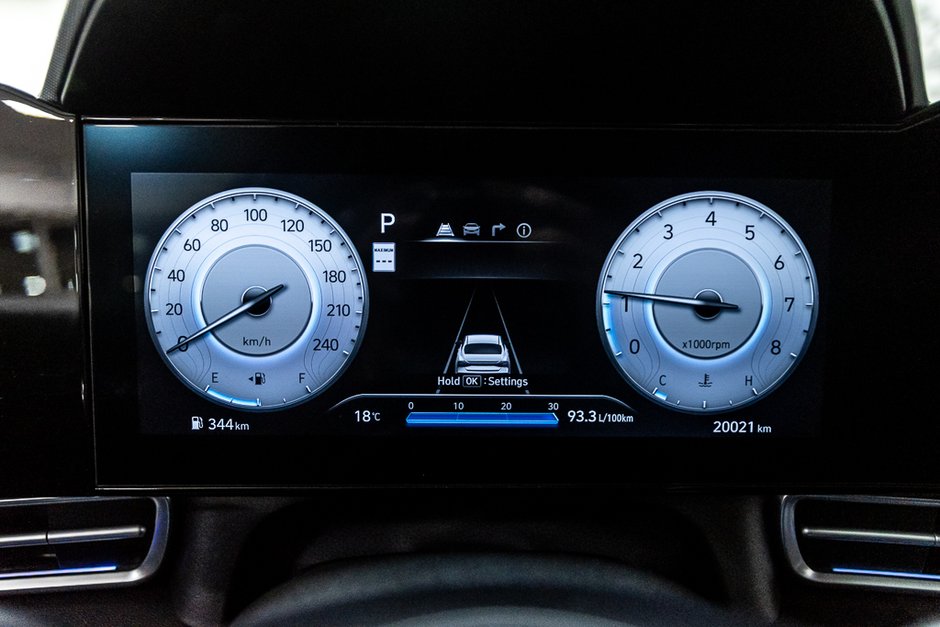 Hyundai Elantra PREFERRED TECH PACKAGE TOIT CARPLAY CAMERA KEYLESS 2025-25