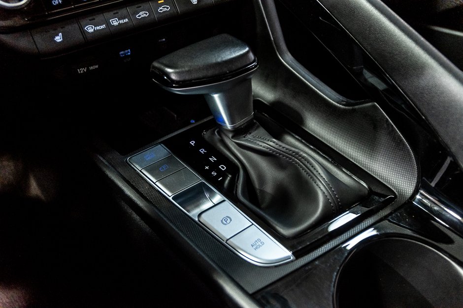 Hyundai Elantra LUXURY TOIT OUVRANT CUIR BLUELINK BOSE KEYLESS NAV 2025-31