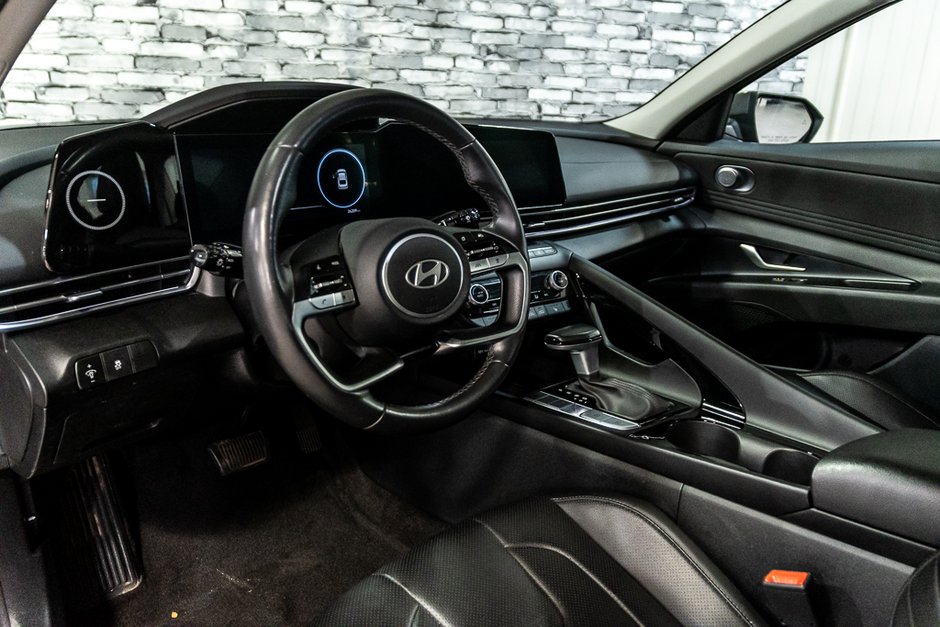 Hyundai Elantra LUXURY TOIT OUVRANT CUIR BLUELINK BOSE KEYLESS NAV 2025-20