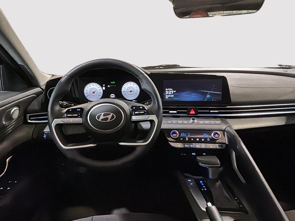 Hyundai Elantra PREFERRED TECH TOIT VOLANT CHAUFFANT CARPLAY CAM. 2025-19
