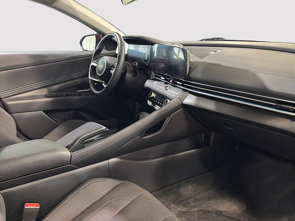 Hyundai Elantra PREFERRED TECH TOIT VOLANT CHAUFFANT CARPLAY CAM. 2025-12