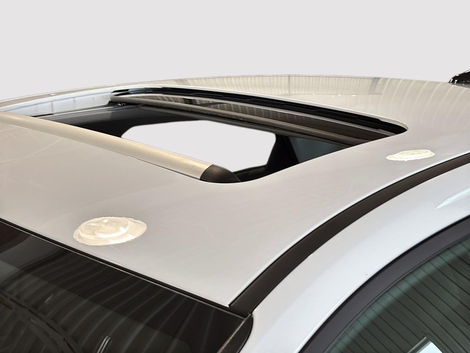 Hyundai Elantra PREFERRED TECH PACKAGE TOIT CARPLAY CAMERA KEYLESS 2025-4