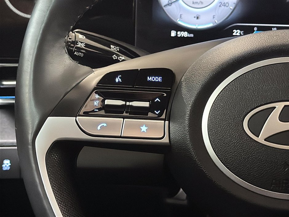Hyundai Elantra PREFERRED TECH PACKAGE TOIT CARPLAY CAMERA KEYLESS 2025-25