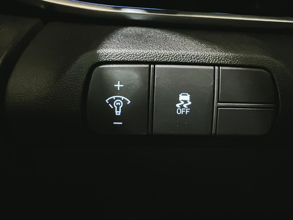 Hyundai Elantra PREFERRED TECH PACKAGE TOIT CARPLAY CAMERA KEYLESS 2025-29
