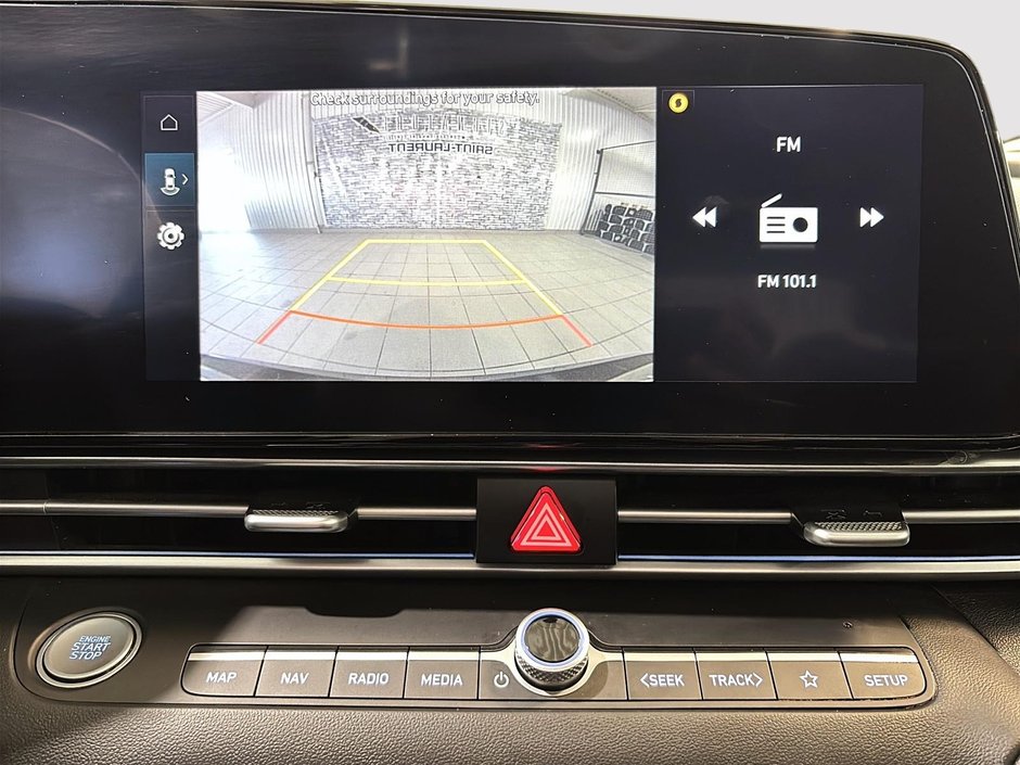 Hyundai Elantra PREFERRED TECH TOIT VOLANT CHAUFFANT CARPLAY CAM. 2025-22