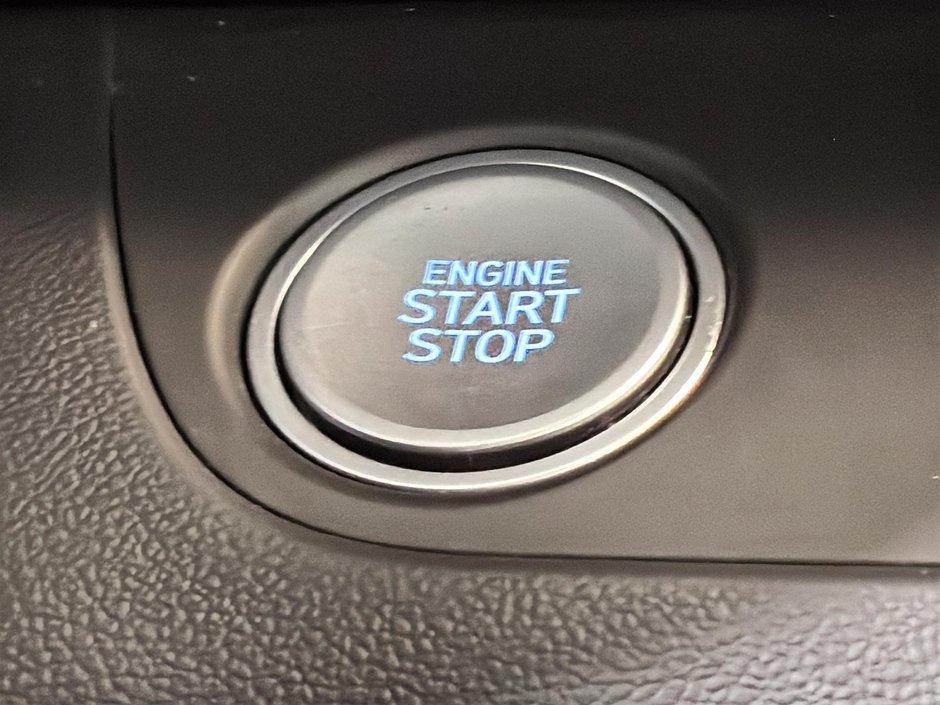 Hyundai Elantra PREFERRED TECH TOIT VOLANT CHAUFFANT CARPLAY CAM. 2025-28