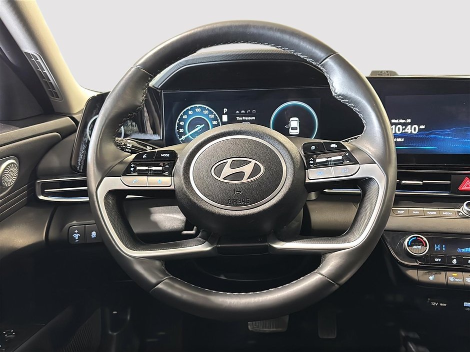 Hyundai Elantra PREFERRED TECH TOIT VOLANT CHAUFFANT CARPLAY CAM. 2025-23