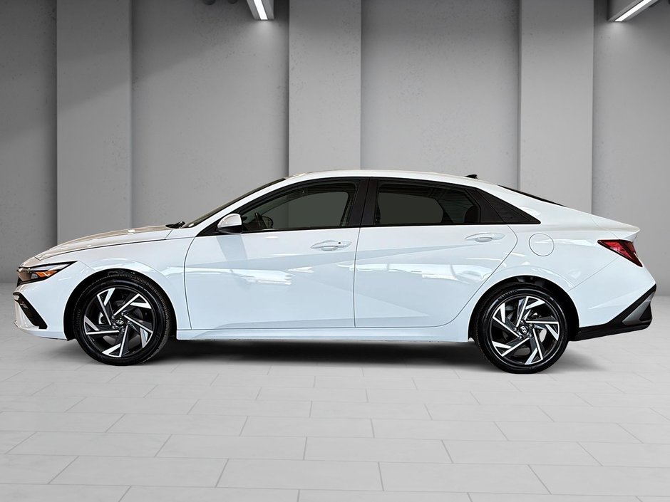 Hyundai Elantra PREFERRED TECH PACKAGE TOIT CARPLAY CAMERA KEYLESS 2025-2