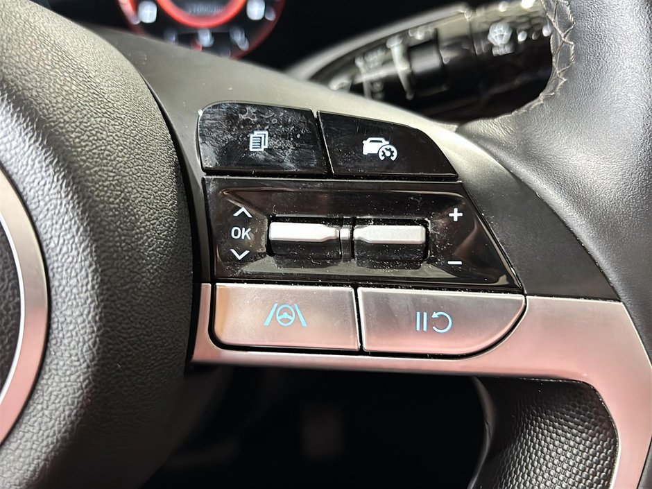 Hyundai Elantra PREFERRED TECH PACKAGE TOIT CARPLAY CAMERA KEYLESS 2025-24