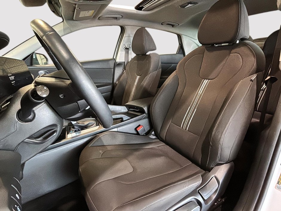 Hyundai Elantra PREFERRED TECH PACKAGE TOIT CARPLAY CAMERA KEYLESS 2025-13