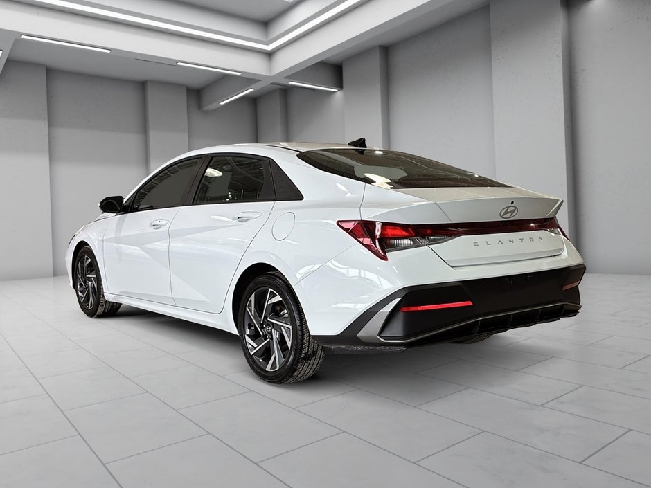 Hyundai Elantra PREFERRED TECH PACKAGE TOIT CARPLAY CAMERA KEYLESS 2025-5