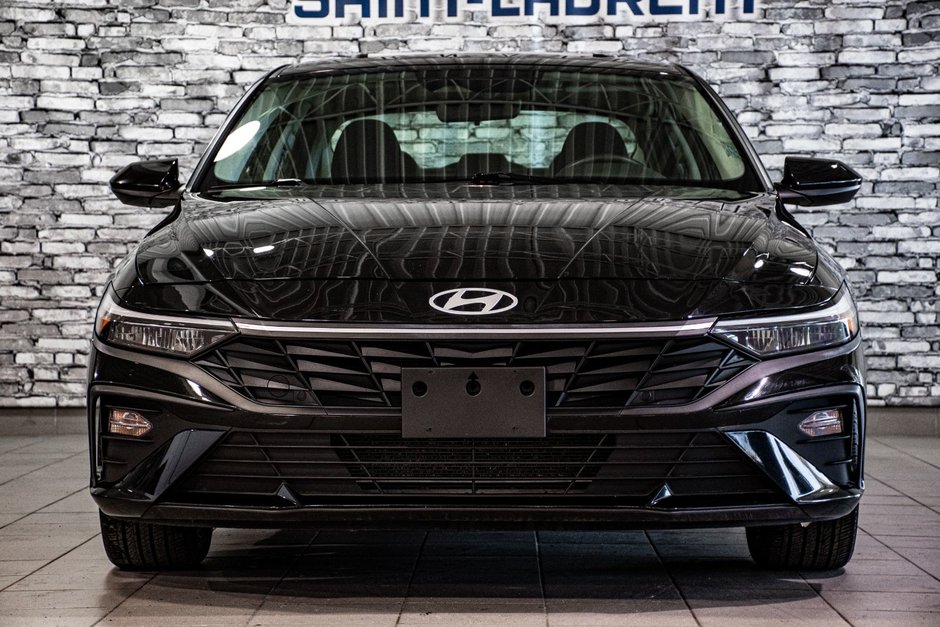 Hyundai Elantra PREFERRED TECH PACKAGE TOIT CARPLAY CAMERA KEYLESS 2025-4