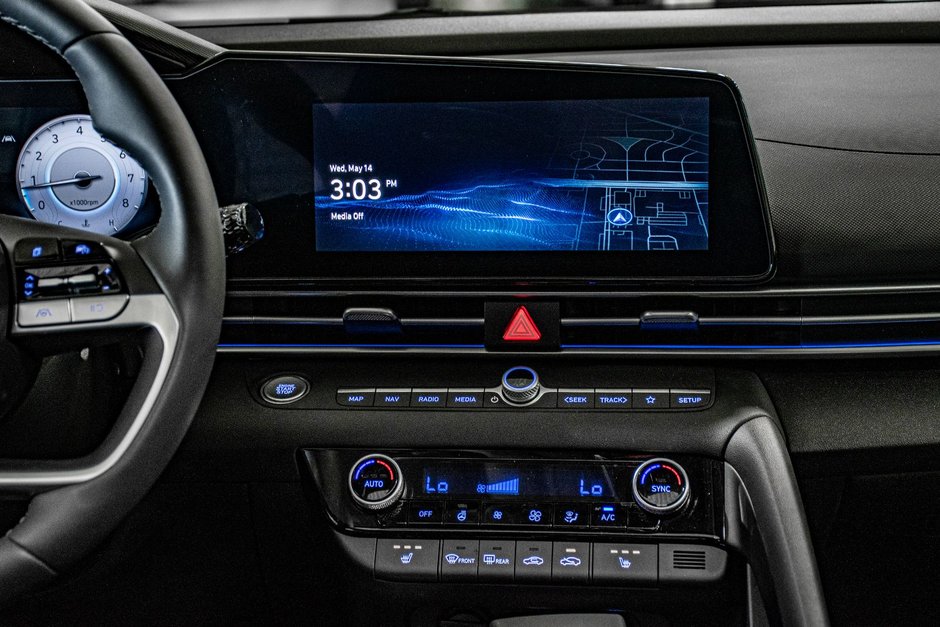 Hyundai Elantra PREFERRED TECH PACKAGE TOIT CARPLAY CAMERA KEYLESS 2025-28