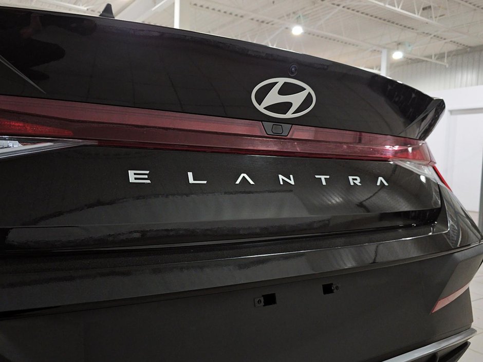 Hyundai Elantra PREFERRED TECH GPS TOIT DEMARREUR CARPLAY CAM 2025-8