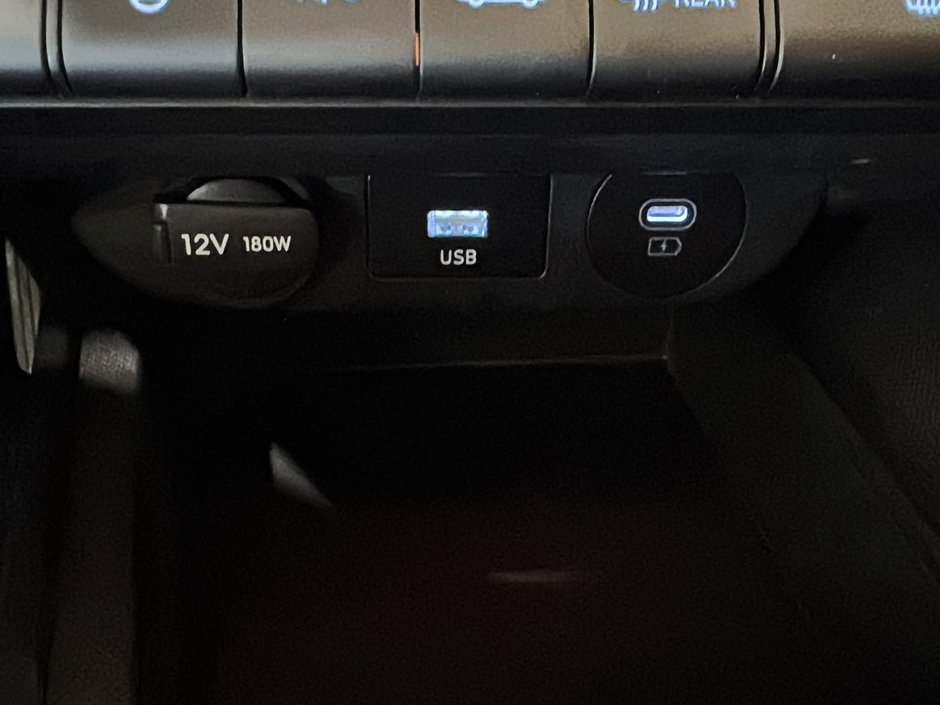 Hyundai Elantra PREFERRED CAMERA CARPLAY SIEGES CHAUFFANTS MAGS 2025-35