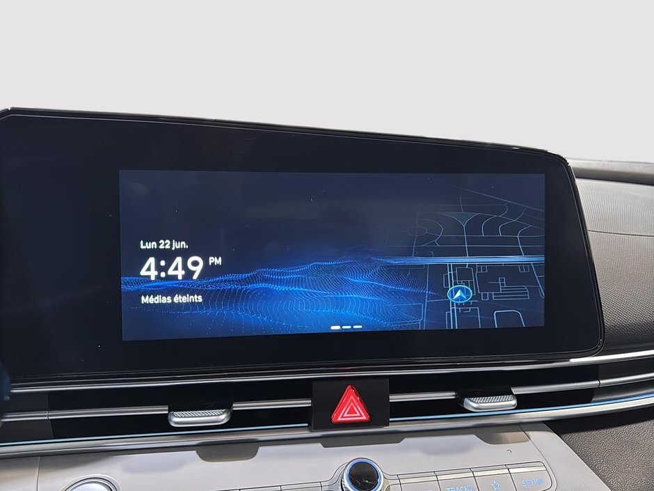 Hyundai Elantra LUXURY TOIT OUVRANT GPS SIEGES CHAUFFANTS 2025-20