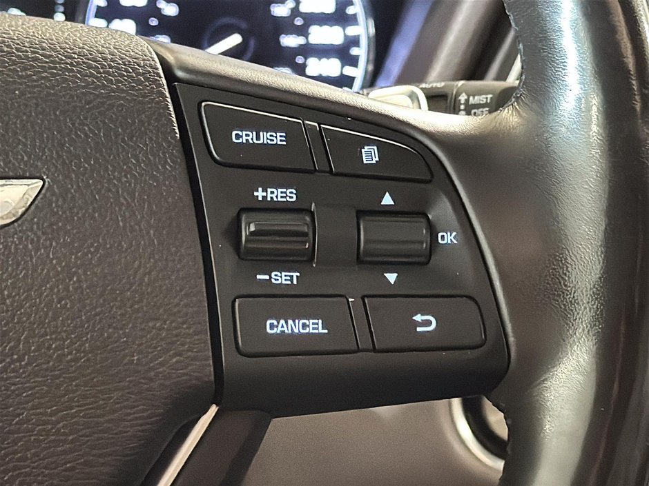 Hyundai Genesis Sedan LUXURY TOIT OUVRANT GPS CARPLAY SIEGES CHAUFFANTS 2015-32
