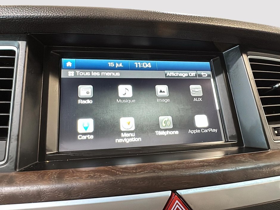 Hyundai Genesis Sedan LUXURY TOIT OUVRANT GPS CARPLAY SIEGES CHAUFFANTS 2015-26