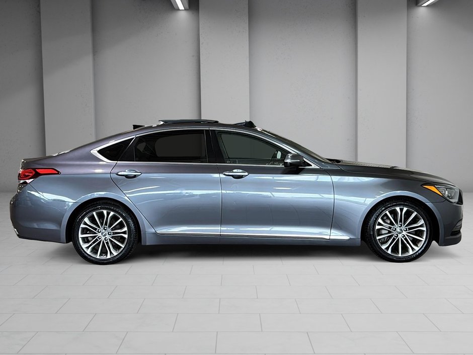 Hyundai Genesis Sedan LUXURY TOIT OUVRANT GPS CARPLAY SIEGES CHAUFFANTS 2015-15