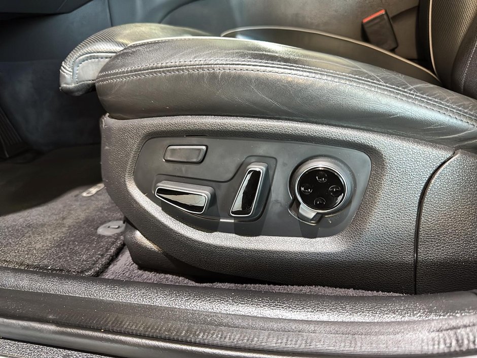 Hyundai Genesis Sedan LUXURY CUIR TOIT PANO SON LEXICON GPS 2016-17