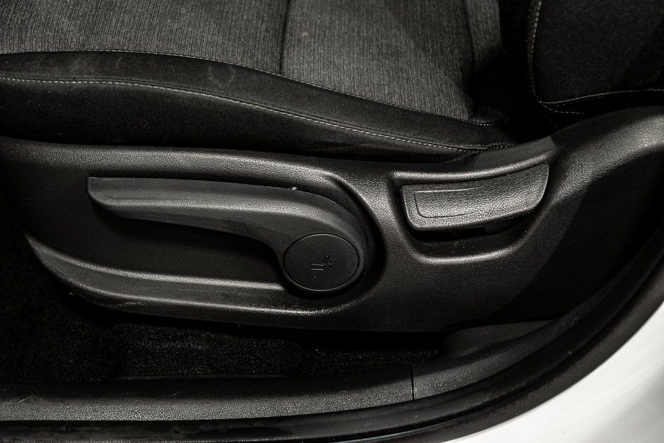 Hyundai Kona Electric PREFERRED NAVIGATION CAMERA CARPLAY BLUELINK MAGS 2023-18