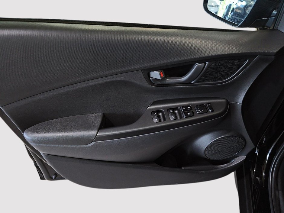 Hyundai Kona PREFERRED JANTES ALUM. SIEGES CHAUFFANTS CAMERA 2020-16