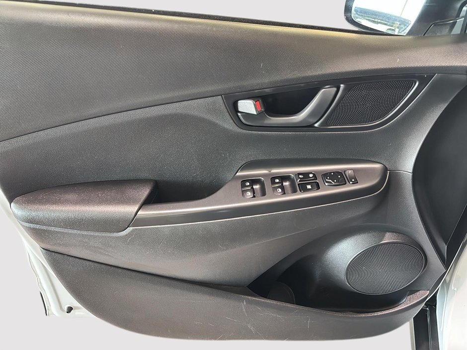 Hyundai Kona ESSENTIAL A/C SIEGES CHAUFFANTS CAMERA MAGS 2020-16