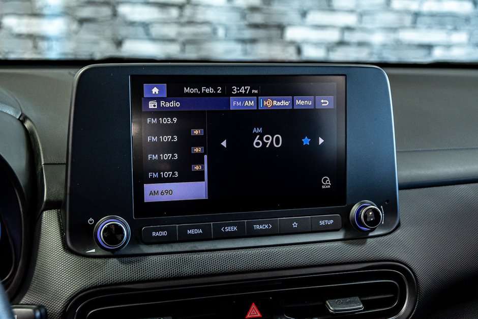 Hyundai Kona ESSENTIAL AWD SIEGES CHAUFFANT CARPLAY CAMERA MAGS 2022-20