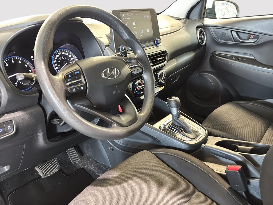 Hyundai Kona AWD SIEGES CHAUFFANT CARPLAY CAMERA MAGS 2022-9