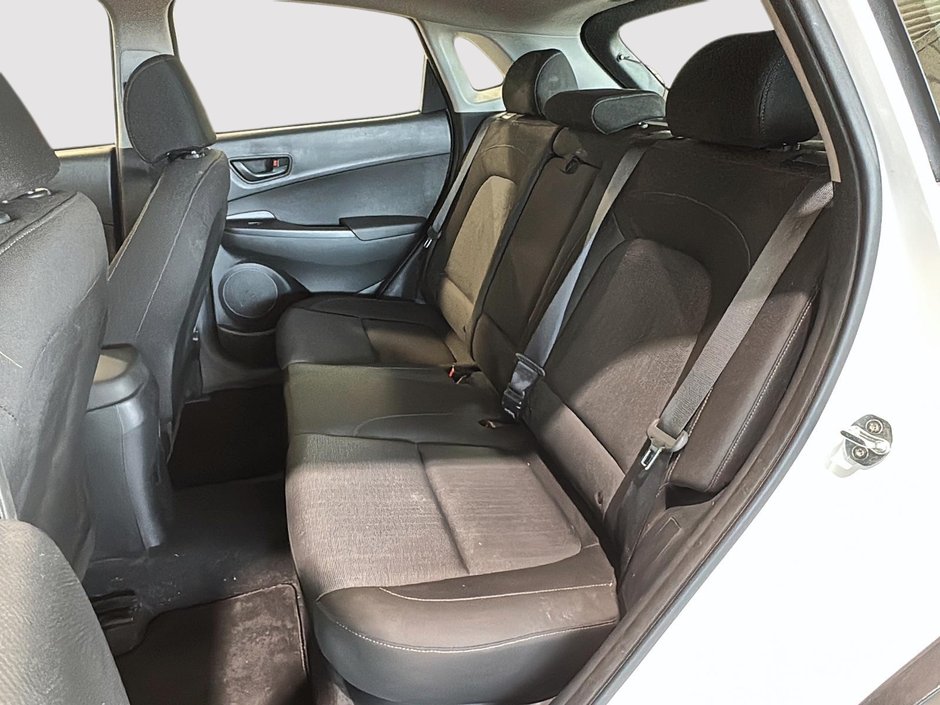 Hyundai Kona AWD SIEGES CHAUFFANT CARPLAY CAMERA MAGS 2022-13